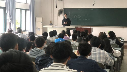 軟件工程系舉辦2021屆畢業(yè)生“最后一課”主題教育活動(dòng) 聚焦企業(yè)管理咨詢，賦能職場(chǎng)啟航